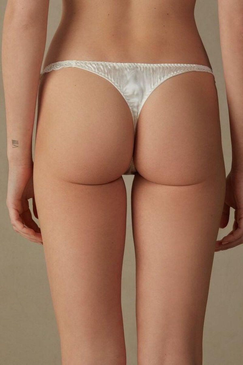 Intimissimi Silk and Blonder G-String Truser Dame Hvite | NODN3511